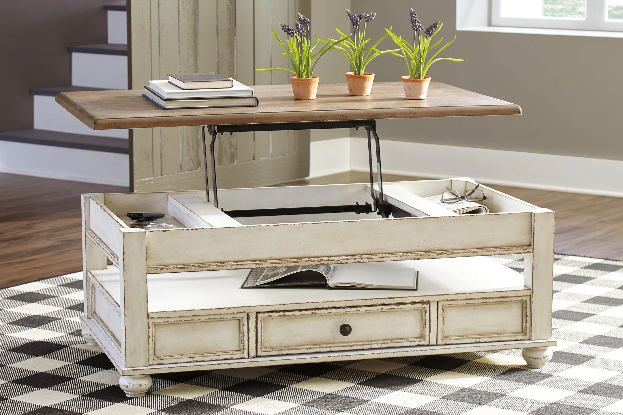 Realyn Coffee Table with Lift Top - Image 7